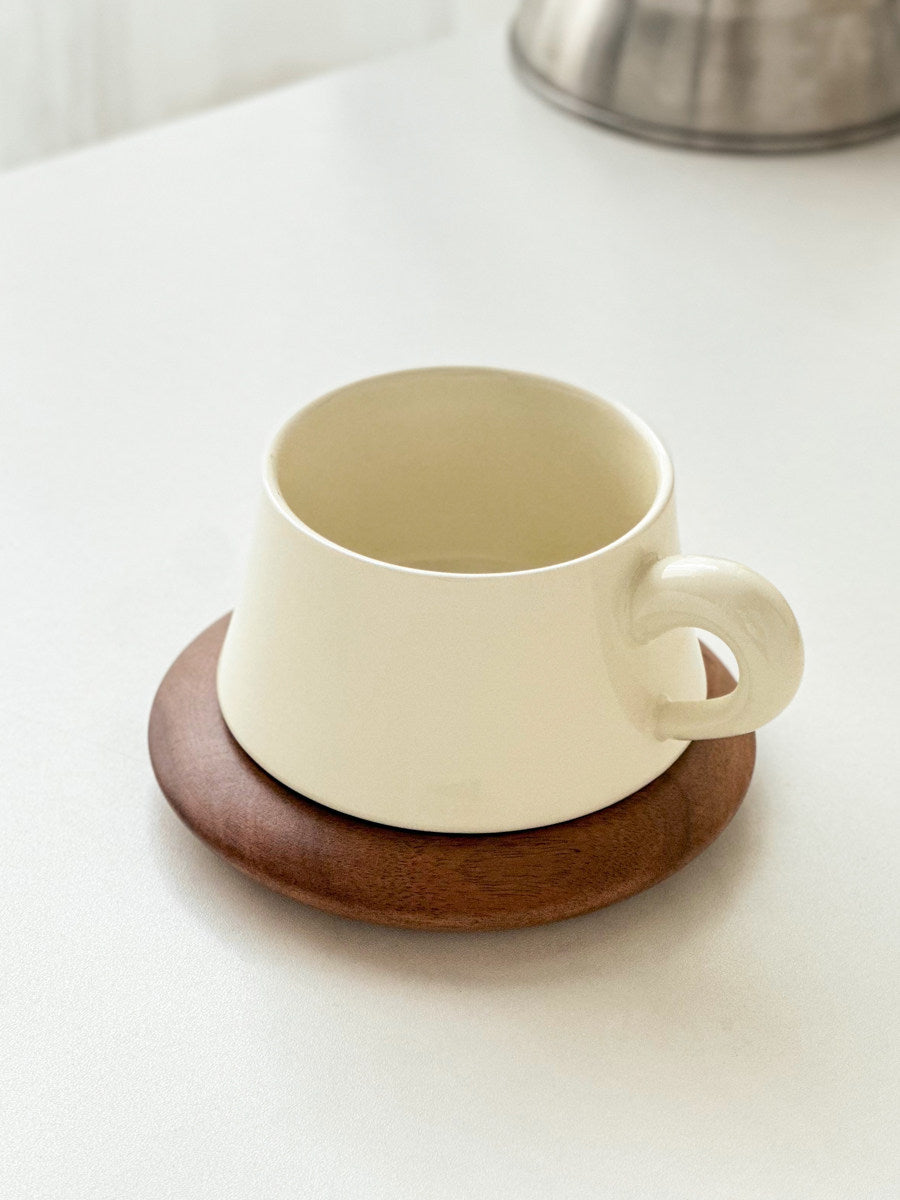 Creamy Style Coffee Cup & Saucer Set - Warm-toned Latte Art Mug, Aesthetic Afternoon Tea Tumbler, Instagrammable Ceramic Mug