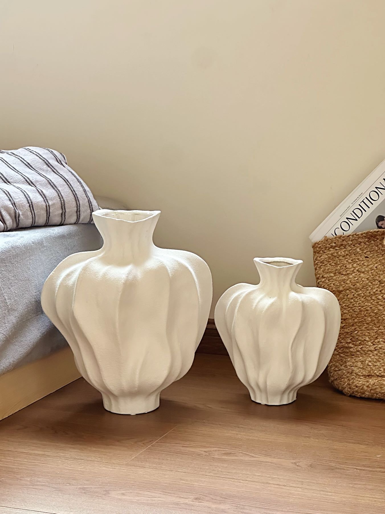 French Mid-Century Ceramic Vase - Elegant Hydroponic Planter & Decorative Flower Vase for Living Room, Home & Office