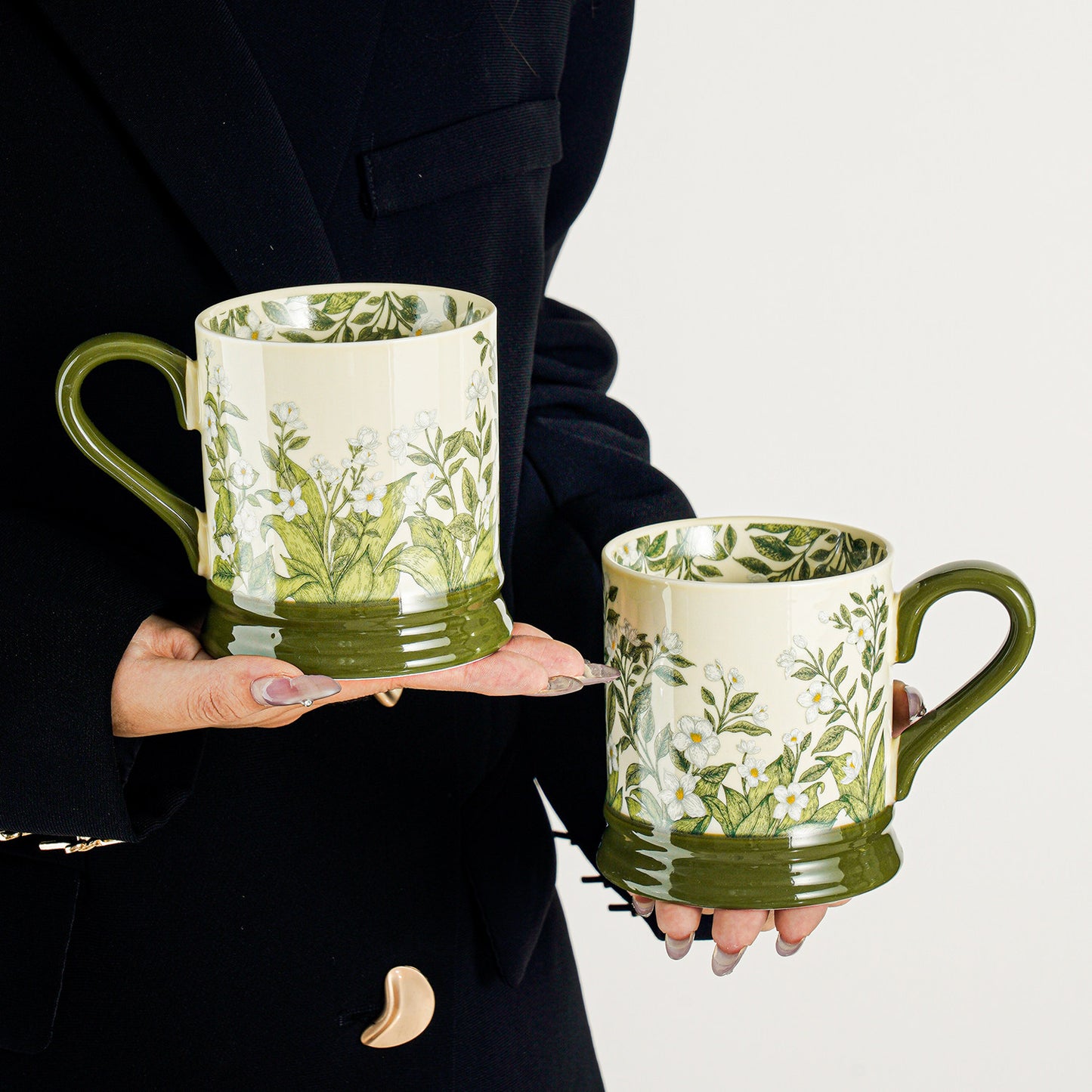Lily of the Valley Flowering Mug - Coffee Cup with Lid, Breakfast Cereal Cup