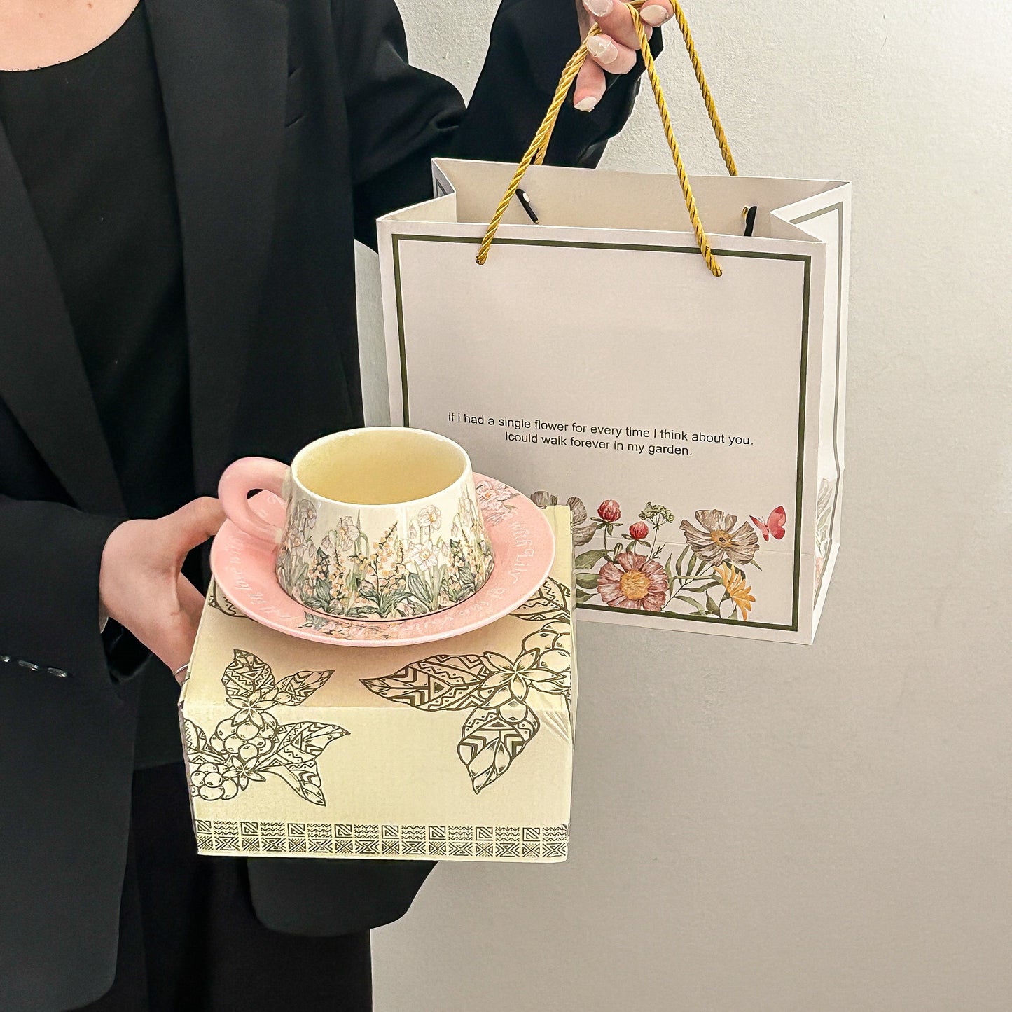 Vintage Bellflower Ceramic Coffee Cup and Saucer Set - Elegant High-End Tea Mug for Women, Afternoon Tea Gift