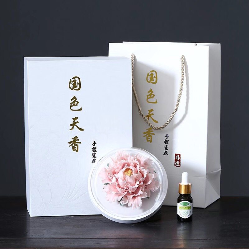 Handcrafted ceramic flowers, exquisite and distinctive ceramic aromatherapy ornaments crafted by an inheritor of Intangible Cultural Heritage art.