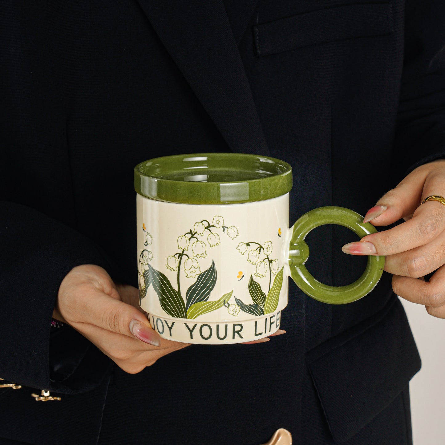 Lily of the Valley Flowering Mug - Coffee Cup with Lid, Breakfast Cereal Cup