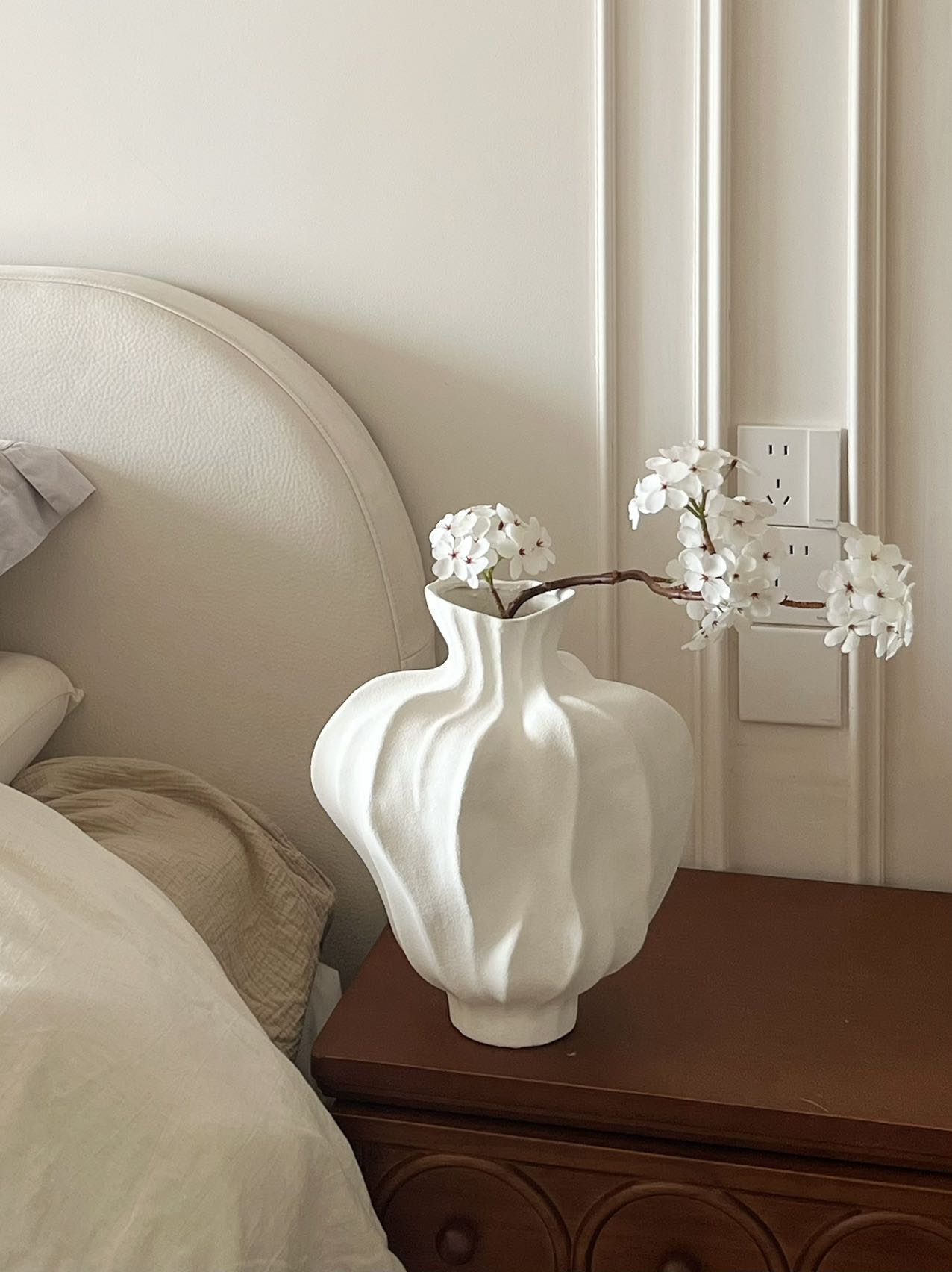 French Mid-Century Ceramic Vase - Elegant Hydroponic Planter & Decorative Flower Vase for Living Room, Home & Office