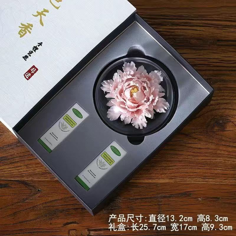 Handcrafted ceramic flowers, exquisite and distinctive ceramic aromatherapy ornaments crafted by an inheritor of Intangible Cultural Heritage art.