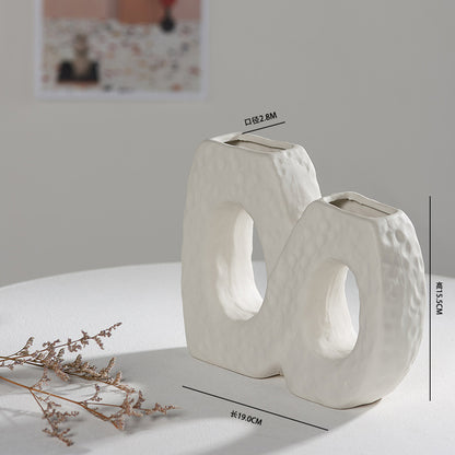 Scandinavian White Ceramic Vase – Minimalist Decorative Flower Vase for Dried Flowers & Hydroponic Plants, Perfect for Living Room, Cafe, Studio & Guesthouse