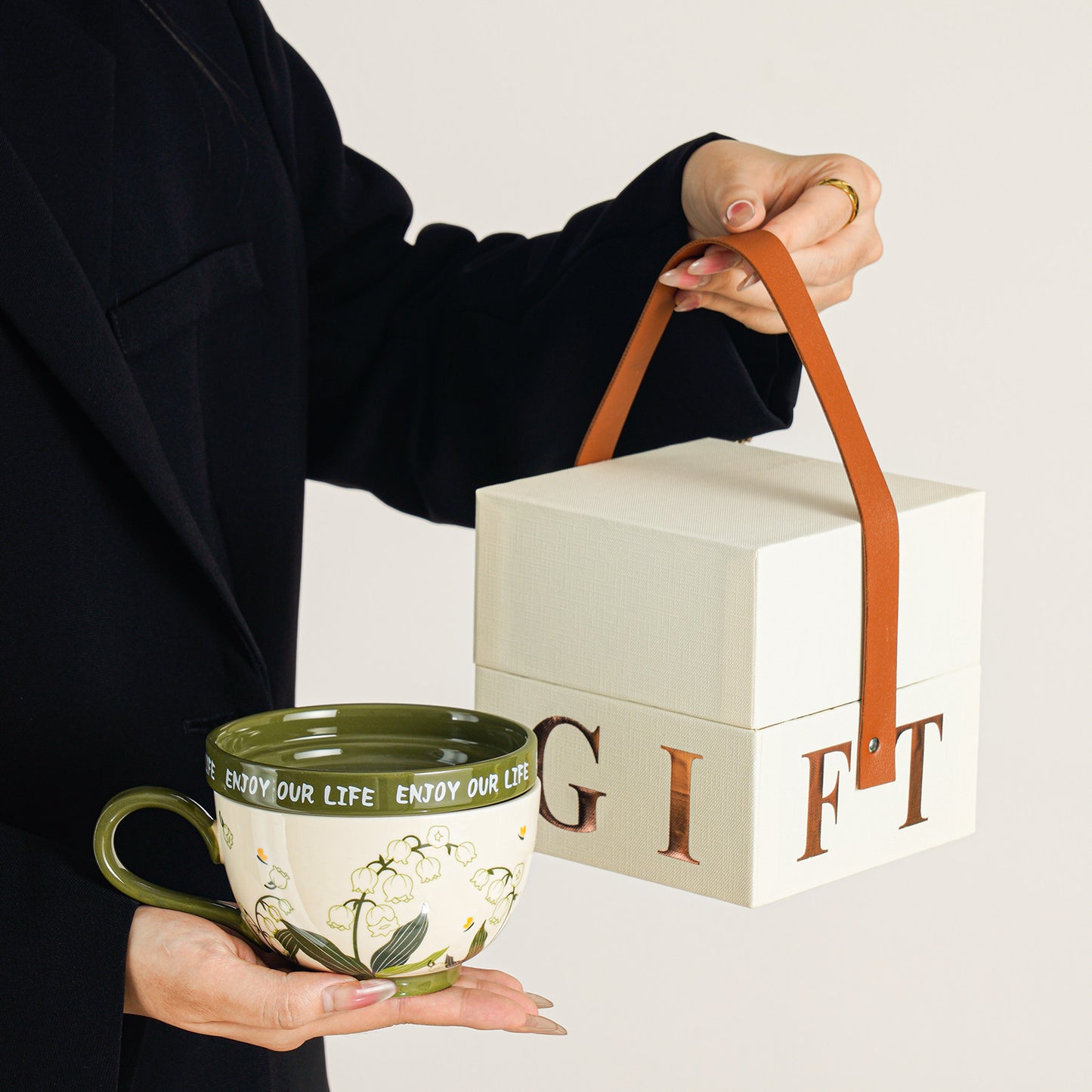 Lily of the Valley Flowering Mug - Coffee Cup with Lid, Breakfast Cereal Cup