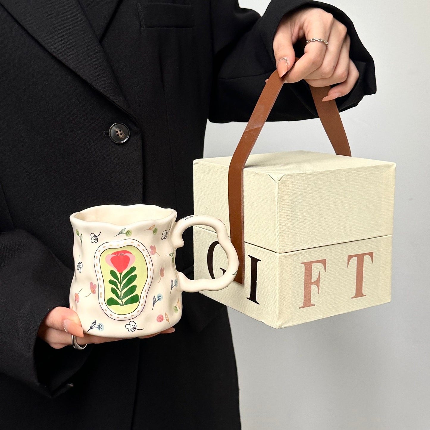 Exquisite & Aesthetic Ceramic Coffee Mug - The Perfect Birthday Gift for Girls and Best Friends