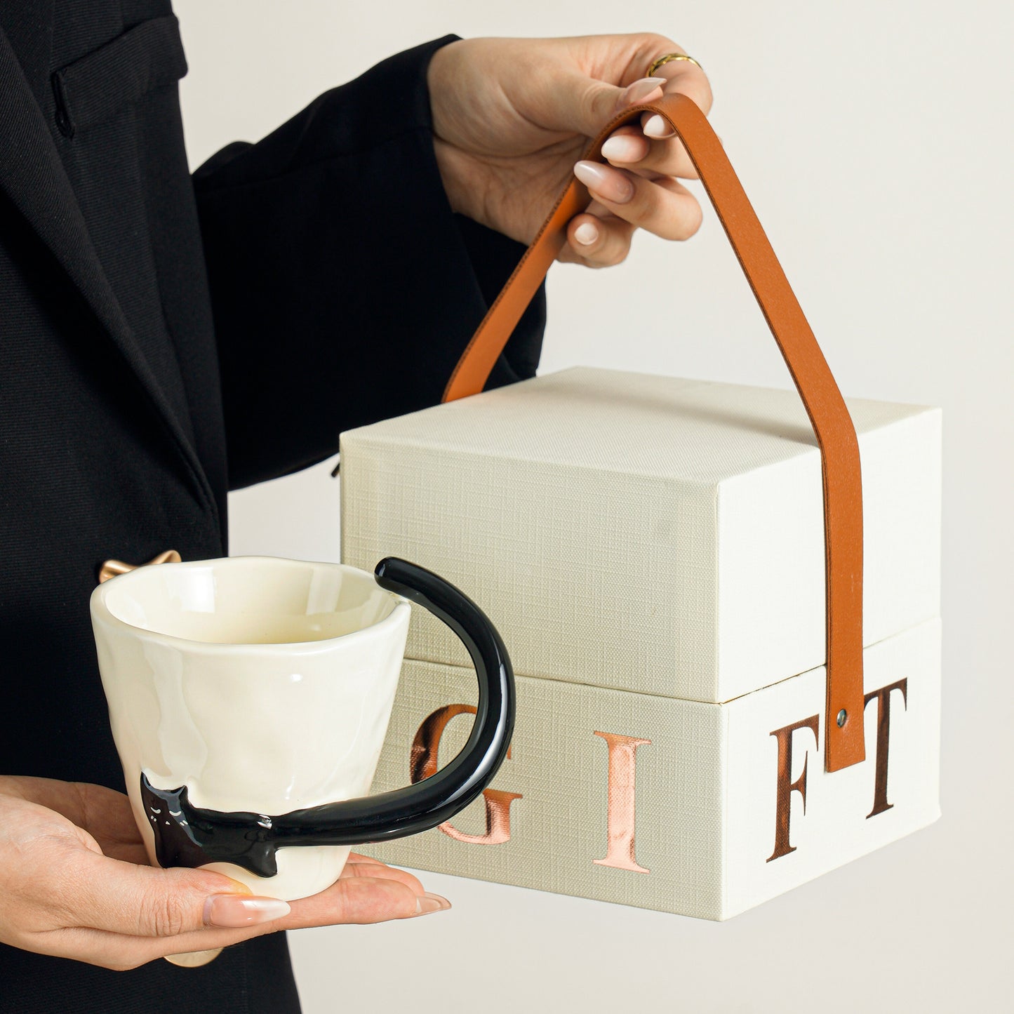 Cat Design Ceramic Mug - High-End Coffee & Breakfast Cup for Home