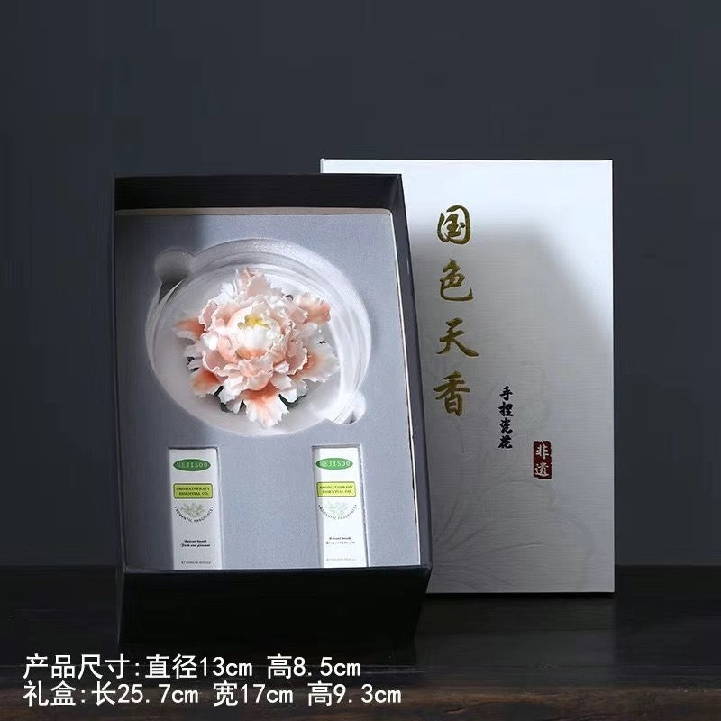 Handcrafted ceramic flowers, exquisite and distinctive ceramic aromatherapy ornaments crafted by an inheritor of Intangible Cultural Heritage art.